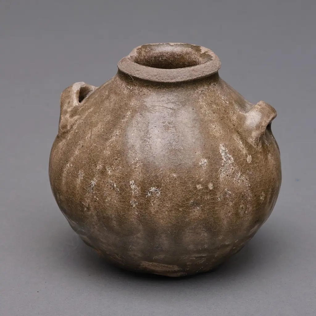 Stoneware jar – Vietnam, 13thC, Image 1++